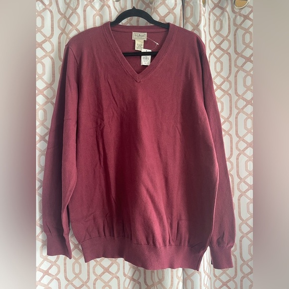 L.L. Bean Other - L.L. Bean Men's V-Neck Sweater - Burgundy